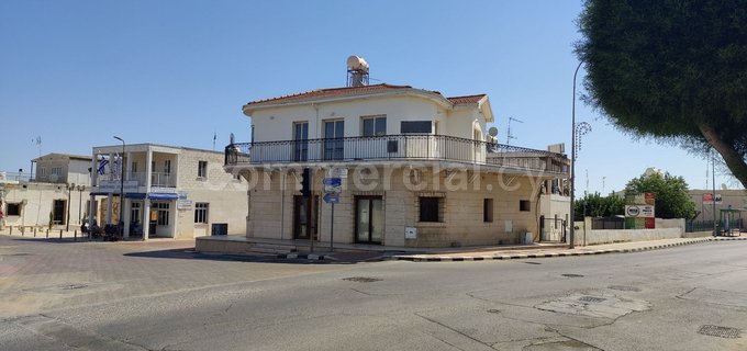 Mixed use building for sale in Deryneia