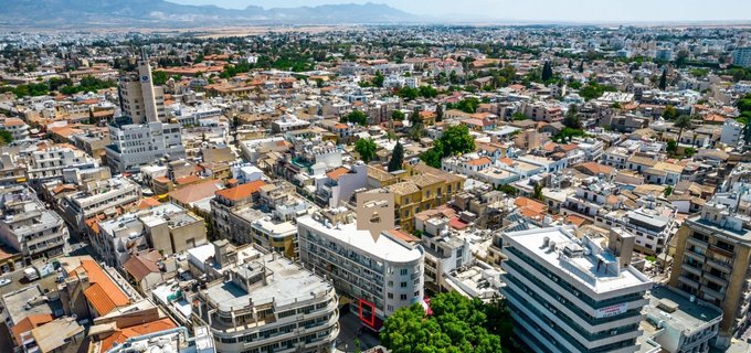 Tienda minorista a la venta en Nicosia