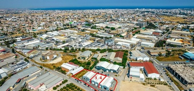 Industriell in Larnaca zu verkaufen