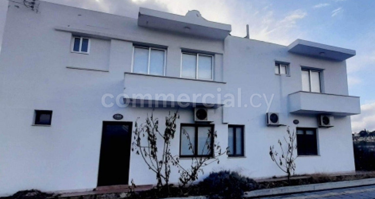 Bâtiment commercial à vendre à Paphos