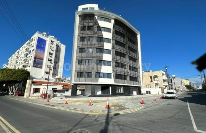 Εμπορικό κτήριο προς πώληση - Λεμεσός