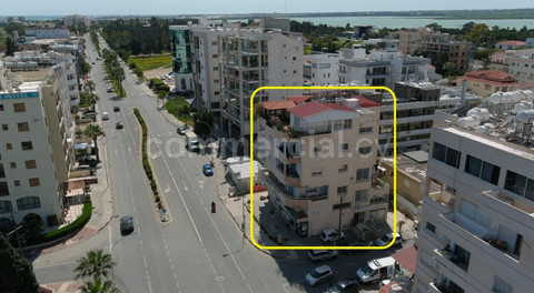 Kommersiell byggnad till salu i Larnaca
