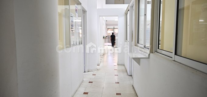 Edificio comercial para alquilar en Nicosia