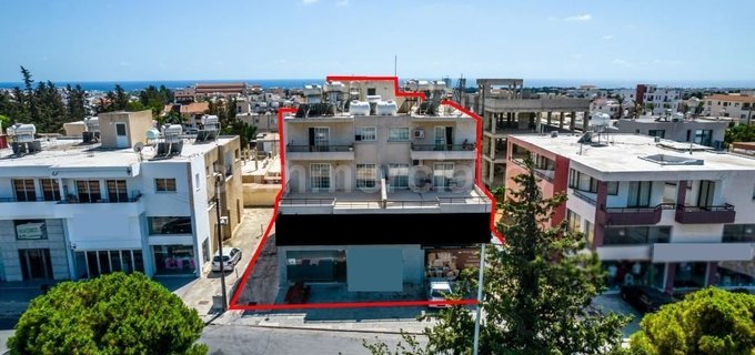 Mångsidig byggnad till salu i Paphos