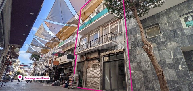 Mångsidig byggnad till salu i Nicosia