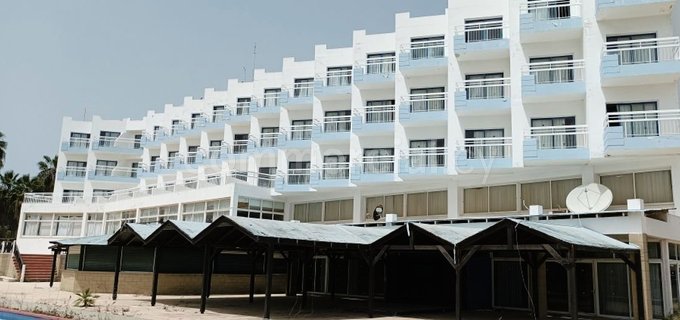 Hotel in Pernera zu verkaufen