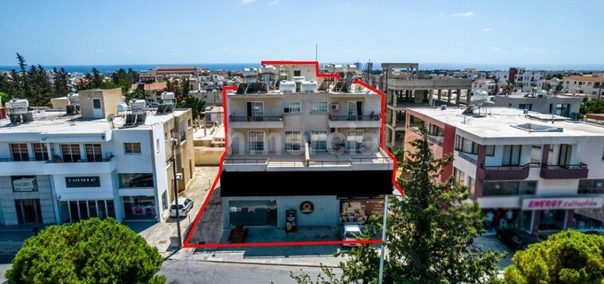 Bâtiment à usage mixte à vendre à Paphos