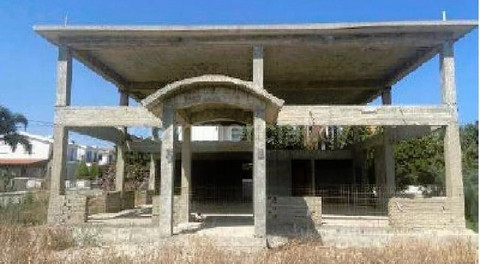 Commercial building for sale in Larnaca