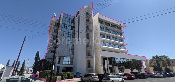 Edificio comercial a la venta en Nicosia