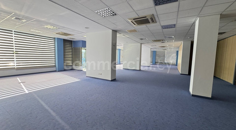 Showroom to rent in Limassol