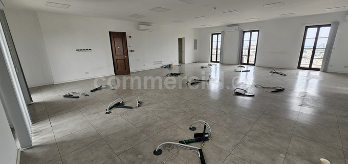 Büro in Limassol zu verkaufen