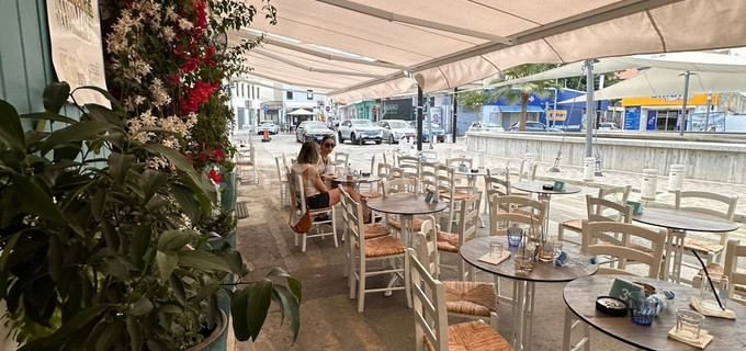 Tienda minorista a la venta en Larnaca