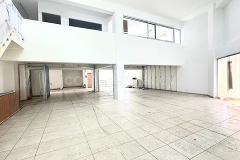 Showroom to rent in Limassol