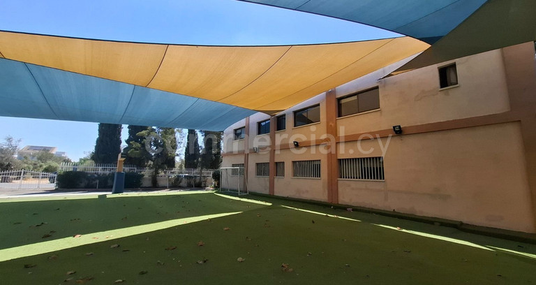 Kommersiell byggnad att hyra i Limassol