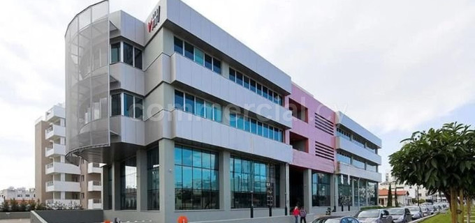Kommersiell byggnad att hyra i Limassol