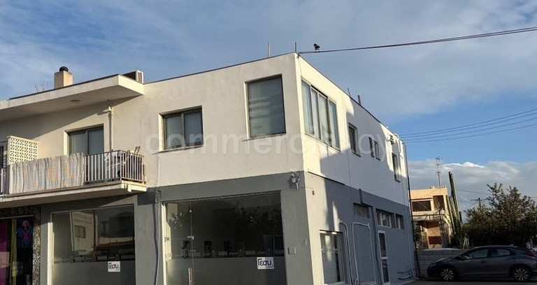 Edificio de uso mixto a la venta en Nicosia