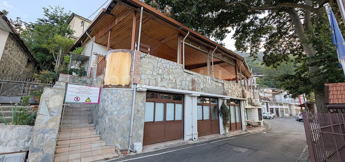 Bostadshus till salu i Nicosia