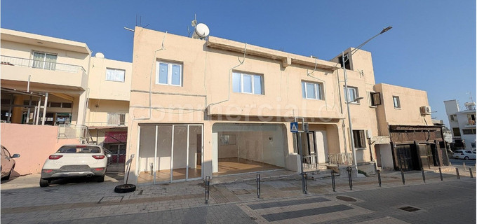 Mångsidig byggnad till salu i Ayia Napa