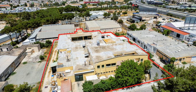 Entrepôt à vendre à Nicosie