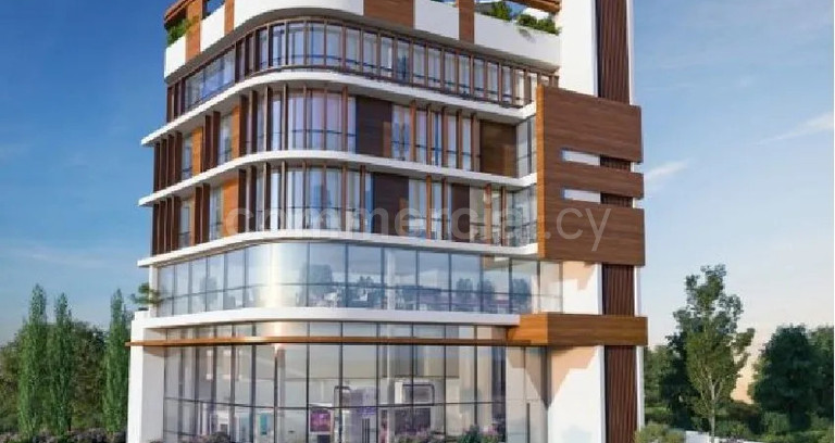 Bâtiment commercial à louer à Germasogeia