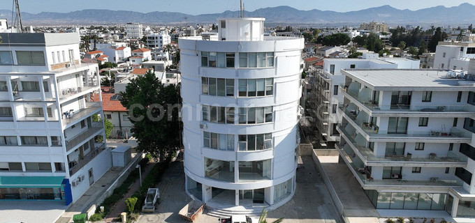 Edificio comercial a la venta en Nicosia