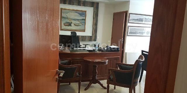 Kommersiell byggnad att hyra i Limassol