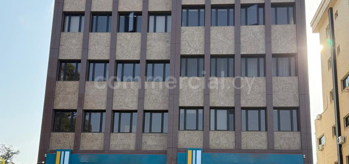 Kommersiell byggnad till salu i Larnaca