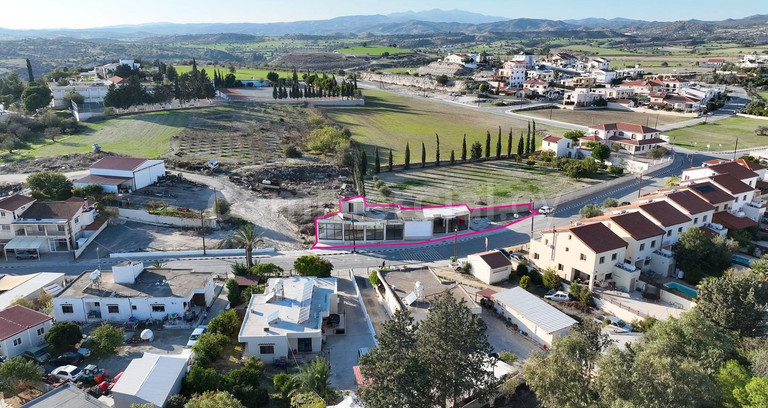 Retail shop for sale in Larnaca