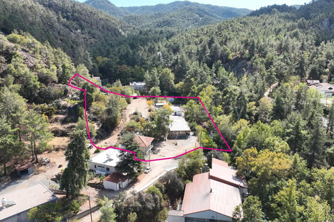 Mixed use building for sale in Nicosia