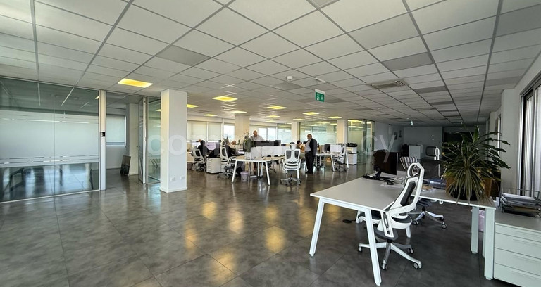 Office to rent in Limassol