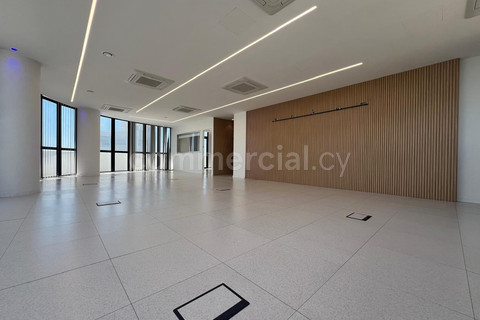 Oficina para alquilar en Limassol
