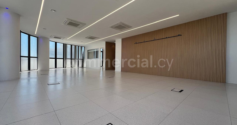 Oficina para alquilar en Limassol