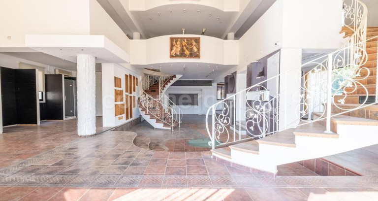 Mixed use building for sale in Nicosia