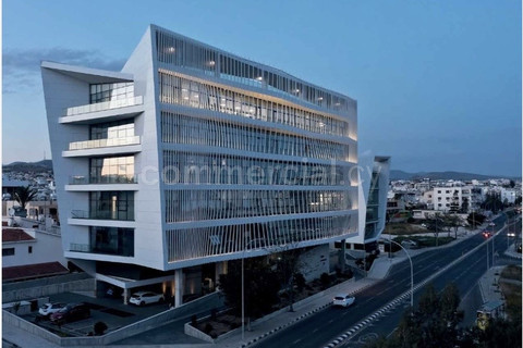 Commercial building to rent in Limassol