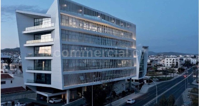 Commercial building to rent in Limassol