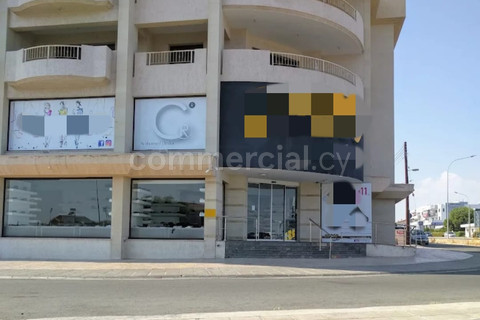 Mångsidig byggnad att hyra i Larnaca