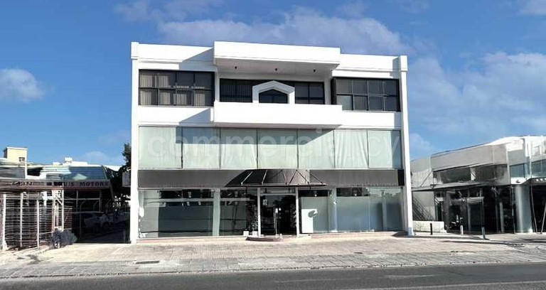 Showroom to rent in Limassol