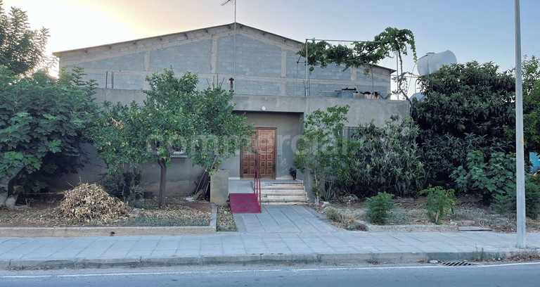 Almacén a la venta en Larnaca