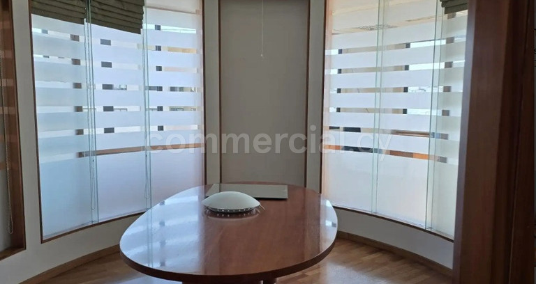 Büro in Nicosia zu verkaufen