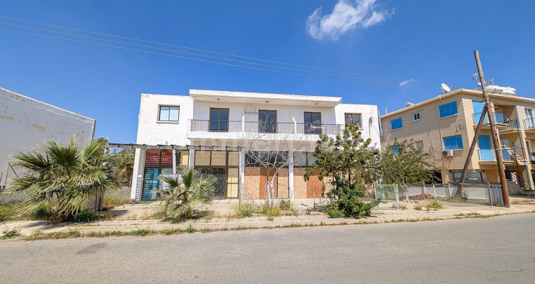 Residential building for sale in Paralimni