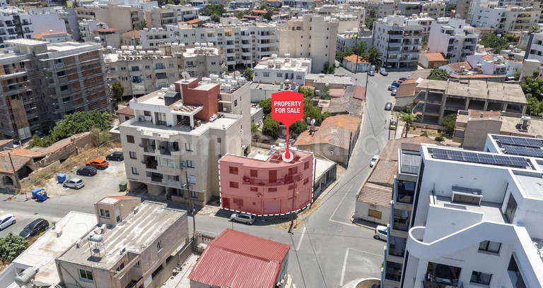 Bostadshus till salu i Larnaca
