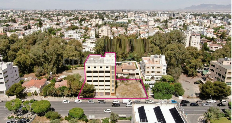 Edificio de uso mixto a la venta en Nicosia