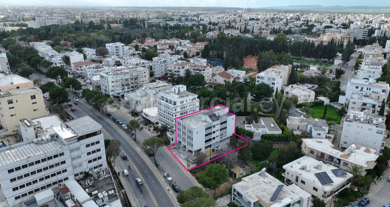 Edificio de uso mixto a la venta en Nicosia