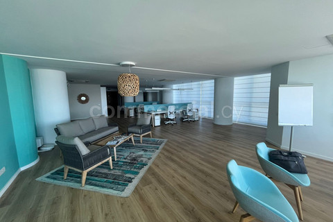 Büro in Larnaca zu verkaufen