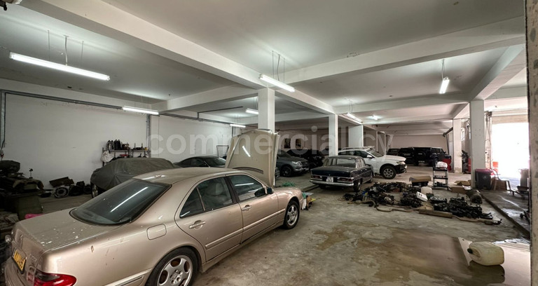 Warehouse to rent in Paralimni