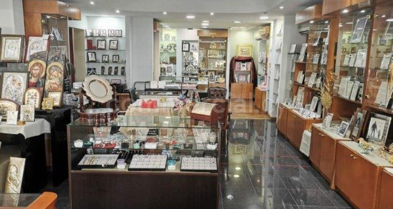 Mixed use building to rent in Limassol