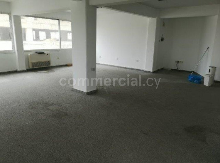 Büro in Limassol zu verkaufen