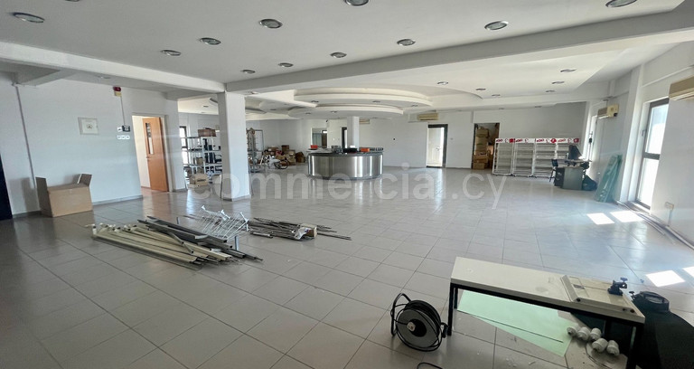 Kommersiell byggnad att hyra i Paphos