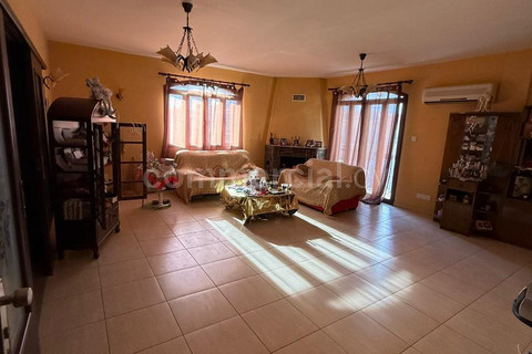 Residential building for sale in Larnaca