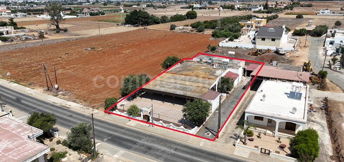 Mixed use building for sale in Sotira